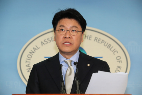 장제원, 아들 노엘 음주운전 사과…"참담한 심정" 장제원, 아들 노엘 음주운전 사과…"참담한 심정"