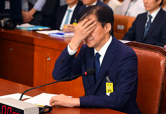 ‘정경심 기소’로 엇갈린 여야… 맹탕 청문회 만회한 한국당, 다 된 밥 코 빠뜨린 민주당