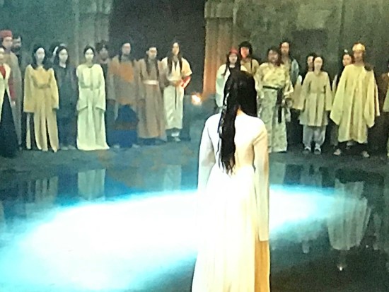  아스달 연대기 파트 3 13회 줄거리 리뷰 /탄야 김지원 대신전 / 장동건 김옥빈을 위해 거짓 신탁/ 송중기 카라타 에리카 구해냄/ 모조족 송중기를 위해 피의 맹세