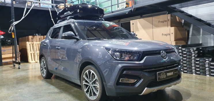 티볼리 기본바 소형 SUV 루프박스 툴레 모션 XTM 일체형보다 멋짐