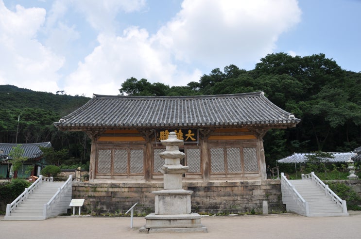  현존하는 우리나라 최고(最古)의 목조건물중 하나인 수덕사