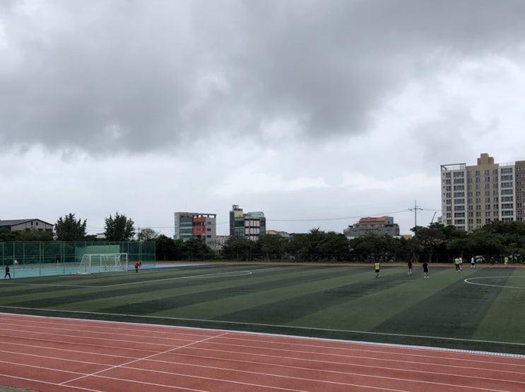  축구와 함께 한 일요일 아침