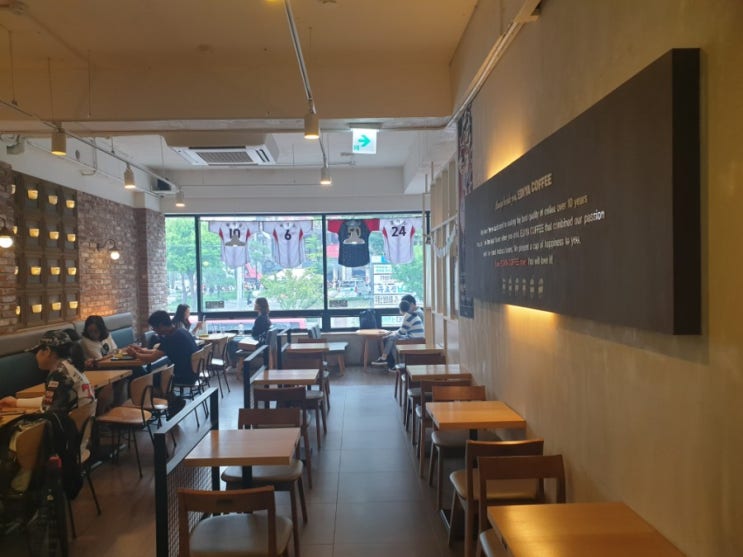케이티위즈 강백호 선수 가족이 운영하는 이디야 커피