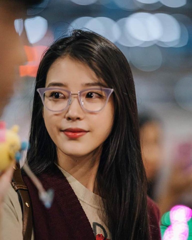  아이유 공항패션 선글라스 MUZIK [DUKE/듀크 Track.40S] in 외대안경