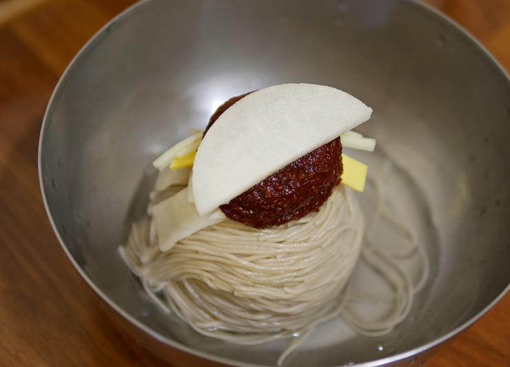  이제는 감히 전국구 맛집이라 할 수 있는 막국수의 브랜드뉴 - 고기리막국수