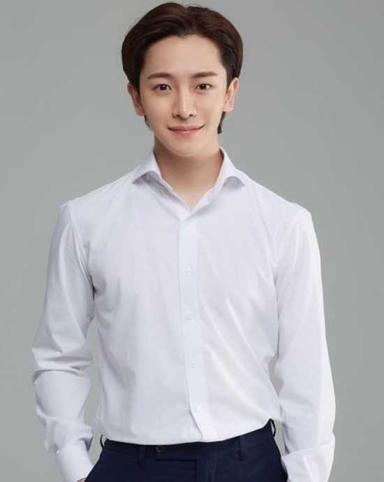 강은일, 성추행 혐의로 법정구속···뮤지컬 하차(종합) 강은일, 성추행 혐의로 법정구속···뮤지컬 하차(종합)
