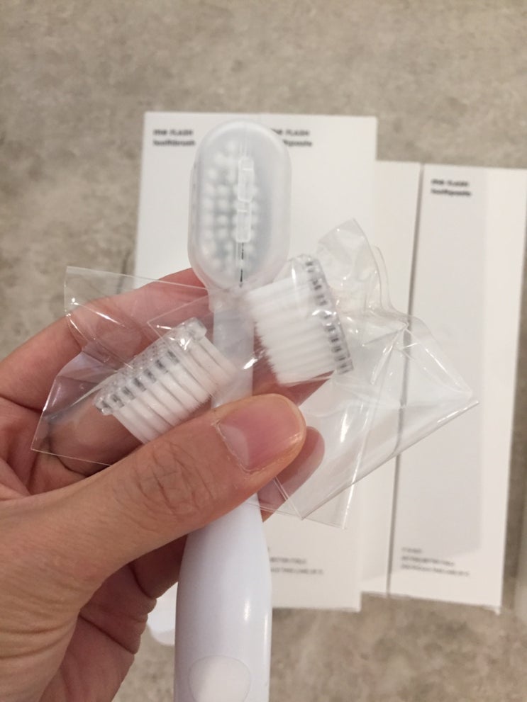  내 돈 주고 구입한 이플래쉬 8억 칫솔 후기
