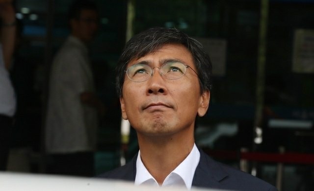  '비서 성폭행 혐의' 안희정, 징역형 확정… 김지은 '거짓에서 나를 놓아달라'