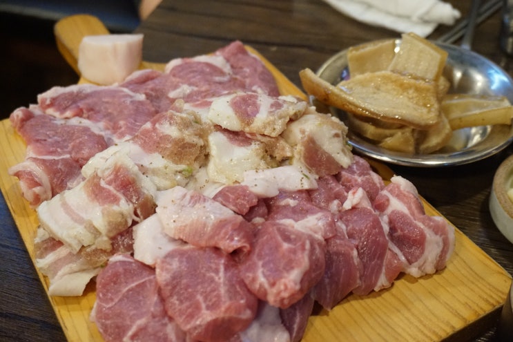  남포동 고기집 고기맛이 아주 우수합니다.