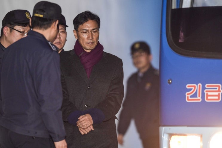 안희정 유죄…대법원 징역 3년6개월 최종 선고