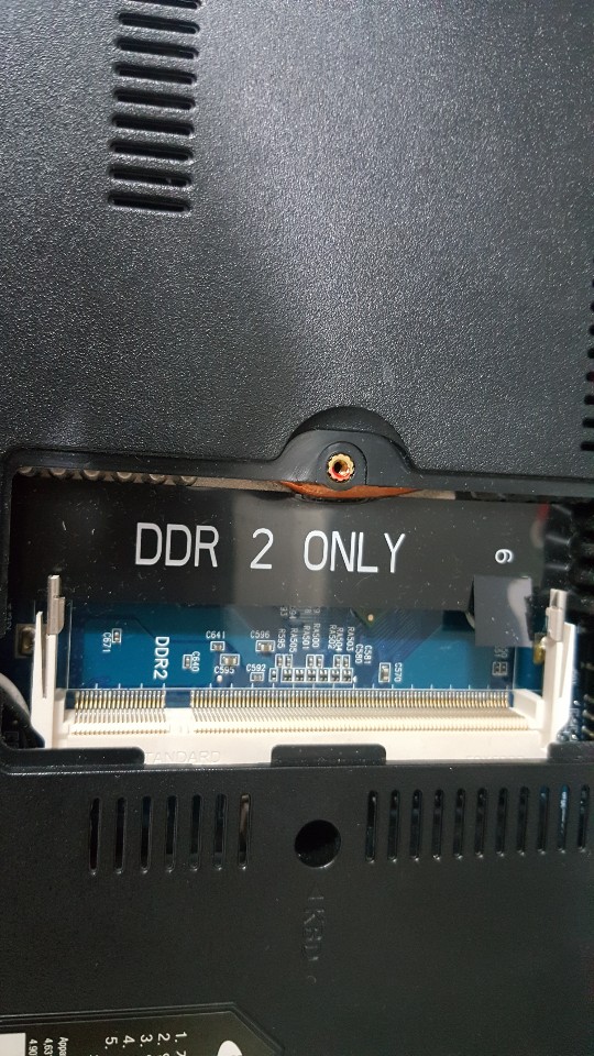  가경동노트북수리 오래된 삼성노트북 DDR2 메모리 업그레이드 및 윈도우설치 수리진행건