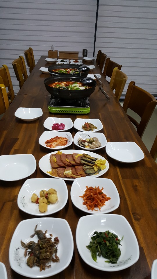  천안식당펜션 금리마을펜션의 음식상차림 소개
