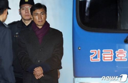  ‘비서 성폭행’ 안희정, 실형 확정…김지은 “이젠 일상으로”
