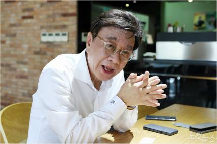  동양대 최성해 총장 최종학력은 고졸? "교육자적 양심" 운운하더니..허위학력 '수두룩' 가짜학력 위조? '문재인 지지' vs '검찰 단체사표 환영' 실검 전쟁