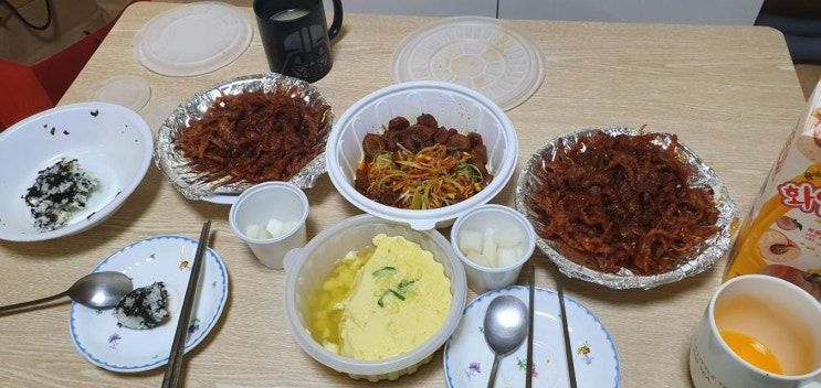  아니 무슨.. 리뷰보고 시켰는데 리뷰중에 3~4인양을