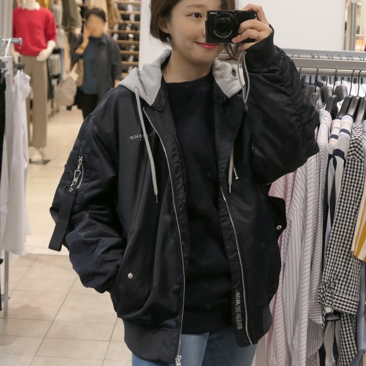  클라이드앤 현아 항공점퍼와 청바지 겟하세요!
