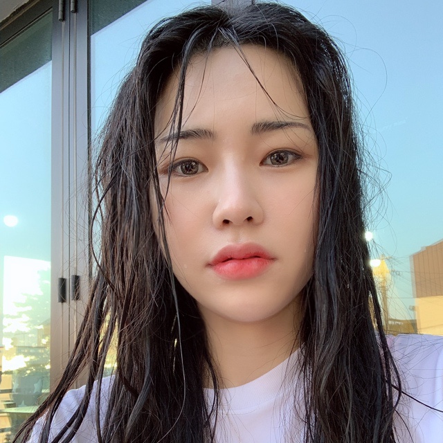  8월