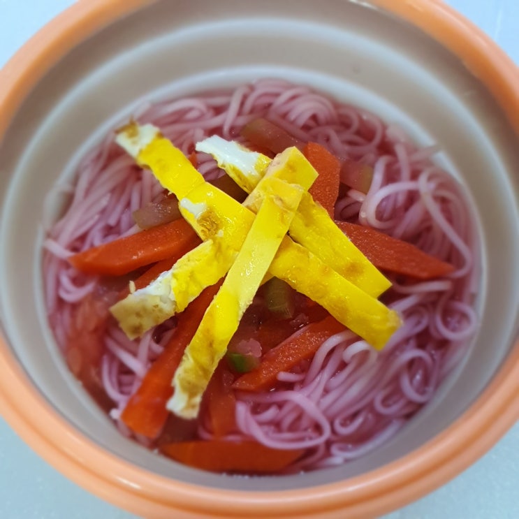  돌아기 쌀국수 비트 넣어 만들어봤어요~