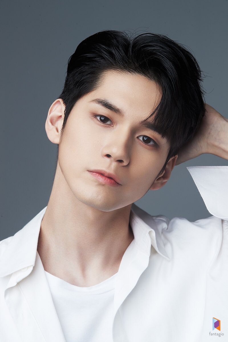 옹성우 나이 키 학교 소속사 프로듀스 101 드라마 열여덟의 순간 남친짤 노래
