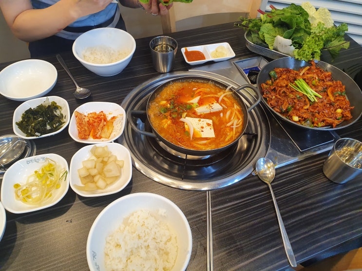 제주베라체맛집 예향점제주점 두루치기와 김치찌개 오~!!