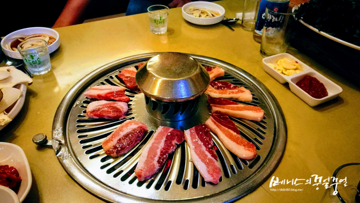  송내역 남부 눈높은볏짚삼겹살 - 한라산과 궁합 좋은 제주 뒷고기