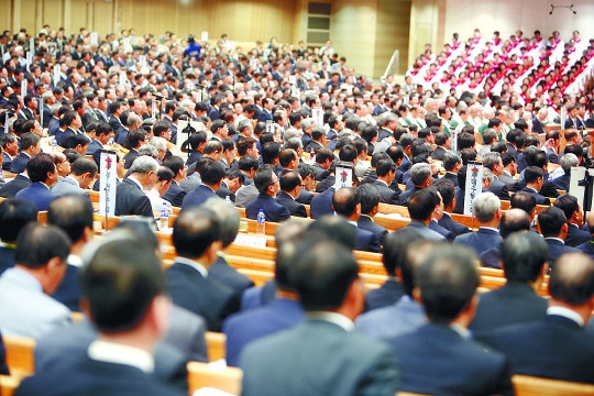  “목회자·장로 정년 연장” 목소리 다시 수면 위로