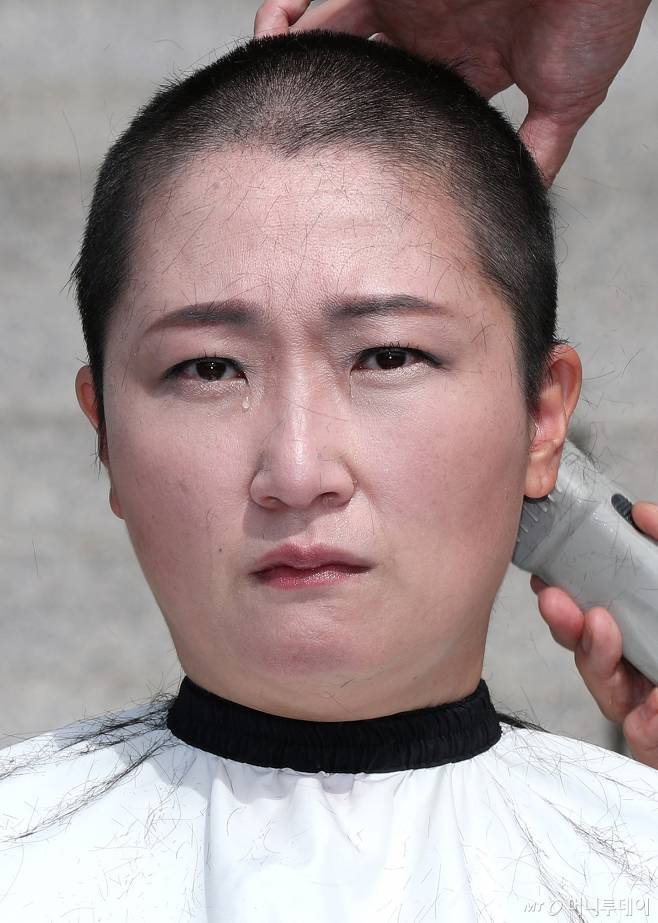  이언주, 박인숙, 그 다음은 누구일까.