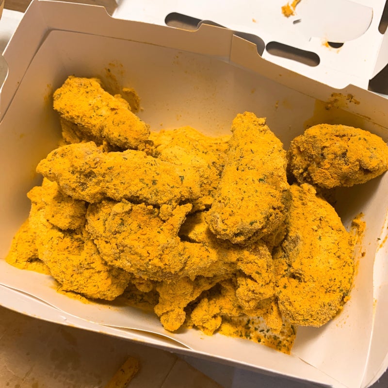 BHC치킨 뿌링클 - 치즈볼 소떡소떡 감자튀김까지! 뿌링메뉴 다 먹어보기 : 네이버 블로그