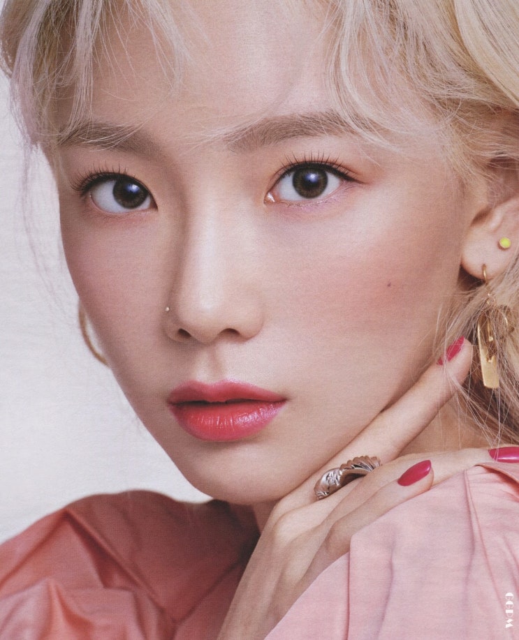  하이컷(HIGH CUT) 247호 태연 ' 쿨하게 태연하게'
