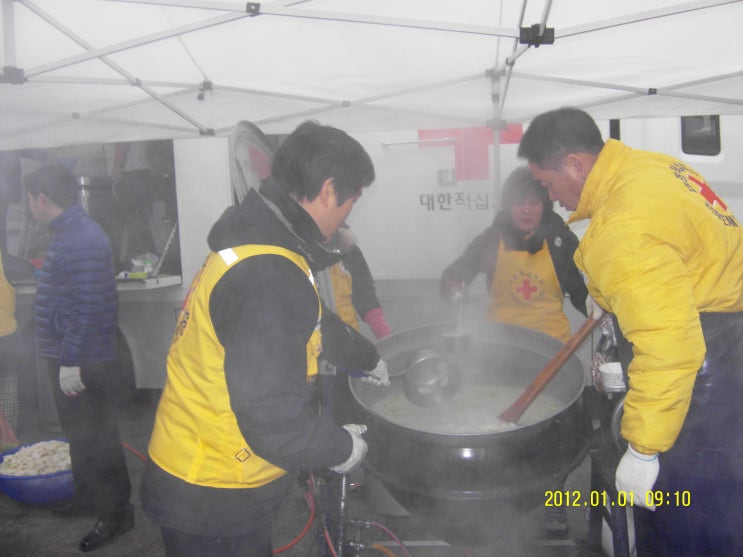  2012 새해맞이 떡국나눔 봉사활동 무등산 증심사 문빈정사 앞 - 金成炫