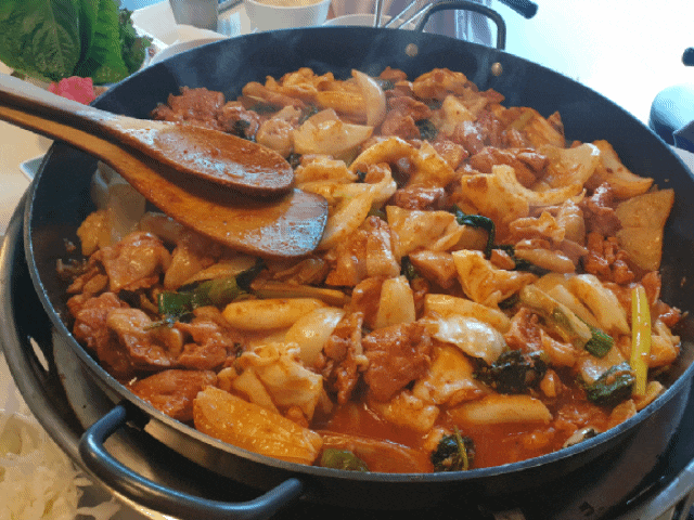 도화동 맛집, 푸짐하고 맛도 있는 춘천철판닭갈비
