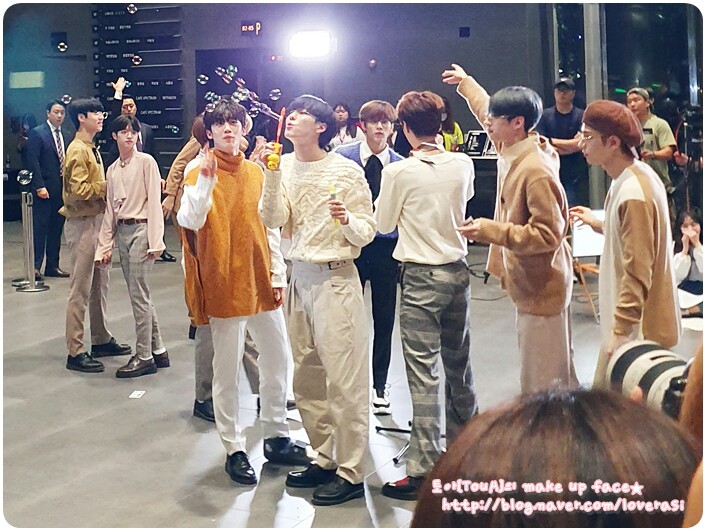  엑스원 비상 마지막 공방ㅠㅠ - 190910 SBS 더쇼 사녹 2 X1 FLASH 무대 + 퇵길아웃 조승연 위주의 실물 후기