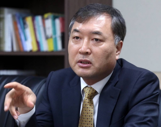 황희석 인권국장 조국 검찰개혁 시동 걸었다