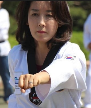  이언주 삭발 액션과 나경원 대표의 위기