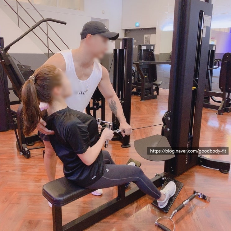  인천논현헬스장 라운드숄더 교정엔 등운동이 최고!