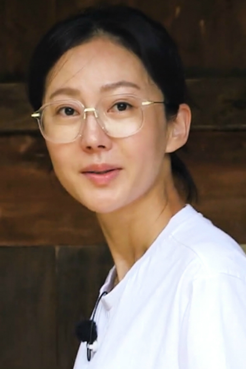  투명하고 편한 빅 사이즈 삼시 세끼 염정아 안경은?