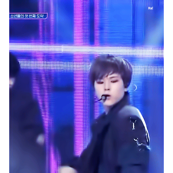 쇼챔피언 X1 엑스원 이은상 남도현 괜찮아요 + 웃을 때 제일 예뻐 + 플래시 + 1위 움짤! 쇼챔피언 X1 엑스원 이은상 남도현 괜찮아요 + 웃을 때 제일 예뻐 + 플래시 + 1위 움짤!