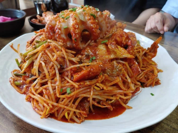  옥수해물찜칼국수 - 유퀴즈온더블럭 31화에 나온 옥수역 해물찜 & 칼국수