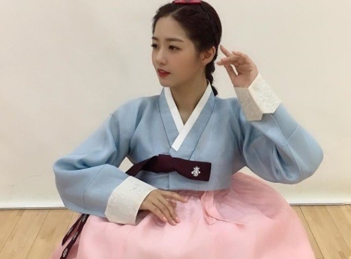  정다경, 단아함 가득 한복 자태