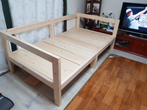 이케아 따라잡는 DIY 가구 - 원목 침대 쇼파 1