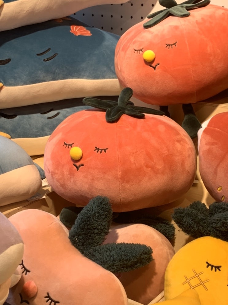  해가 지고 달이 뜬다