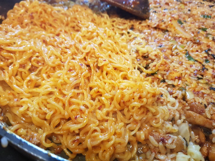  일산 웨스턴돔 맛집 유가네 닭갈비 : 기대보다는 이하