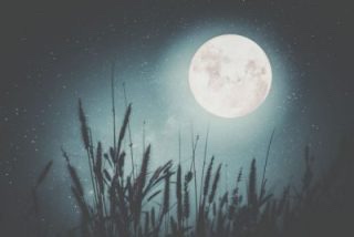  추석 연휴, 내일은 물고기자리 보름달 