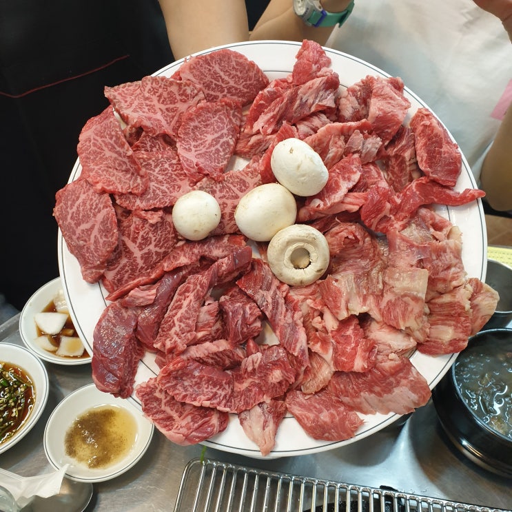  마장동먹자골목 대구집에서 연예인봄 한가인닮은동준이!