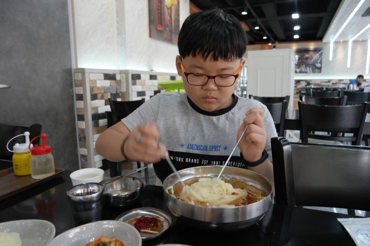  청주 봉명동 맛집 추천 전통부산밀면 막내랑 다녀 왔어요.