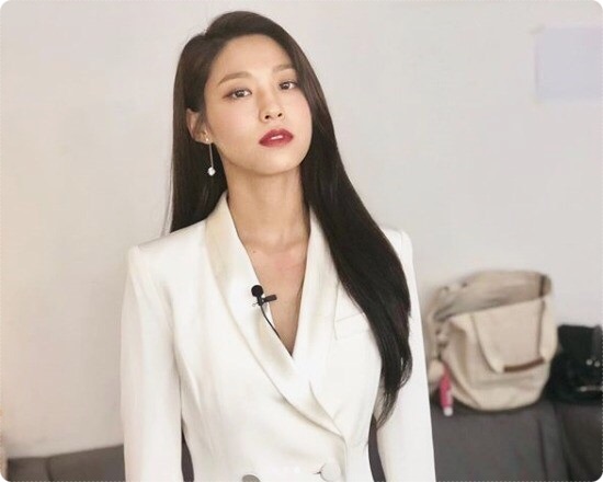  설현:) 키 나이 몸무게 몸매 다이어트 전사진 성형 학창시절 AOA