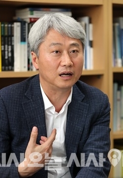  김근식 “조국, 포장 백날 해도 벗겨질 날 온다”