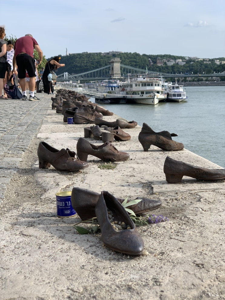헝가리 1달살기 후기 - 다뉴브 강변의 신발