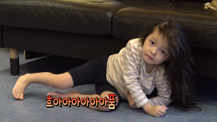 슈퍼맨이돌아왔다 건나블리 경주 한옥 펜션 잼잼이 한복집 윌리엄 벤틀리 아지트 라원이 라임이 외가집 아파트 집 촬영지 어디 위치 장소 슈돌 문희율 건후 나은이 옷 협찬 295회 슈퍼맨이돌아왔다 건나블리 경주 한옥 펜션 잼잼이 한복집 윌리엄 벤틀리 아지트 라원이 라임이 외가집 아파트 집 촬영지 어디 위치 장소 슈돌 문희율 건후 나은이 옷 협찬 295회