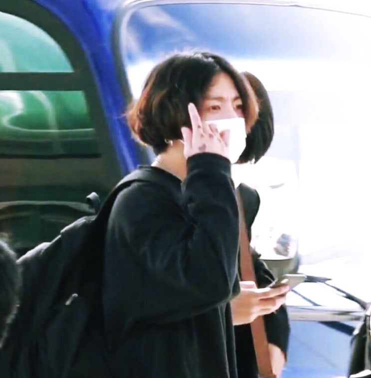  정국이 손 타투????